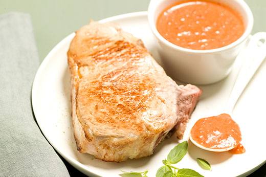 Côte de veau con crema di peperoni